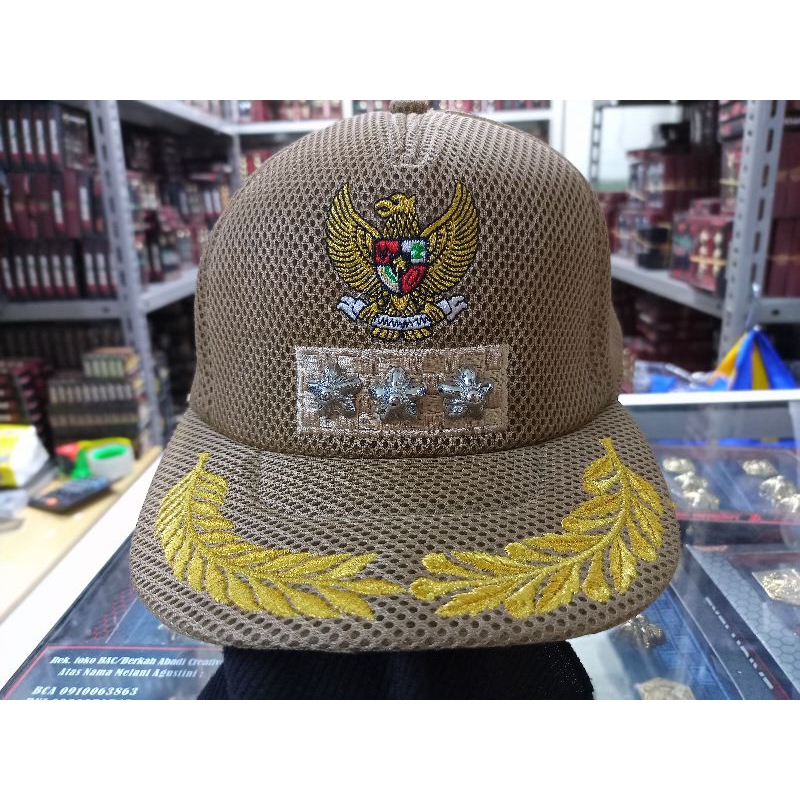 

TOPI CAMAT BAHAN JARING WARNA KEKI MELATI SILVER 3