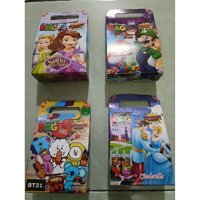 

mainan kado berhadiah shoping bag isi 20 pcs