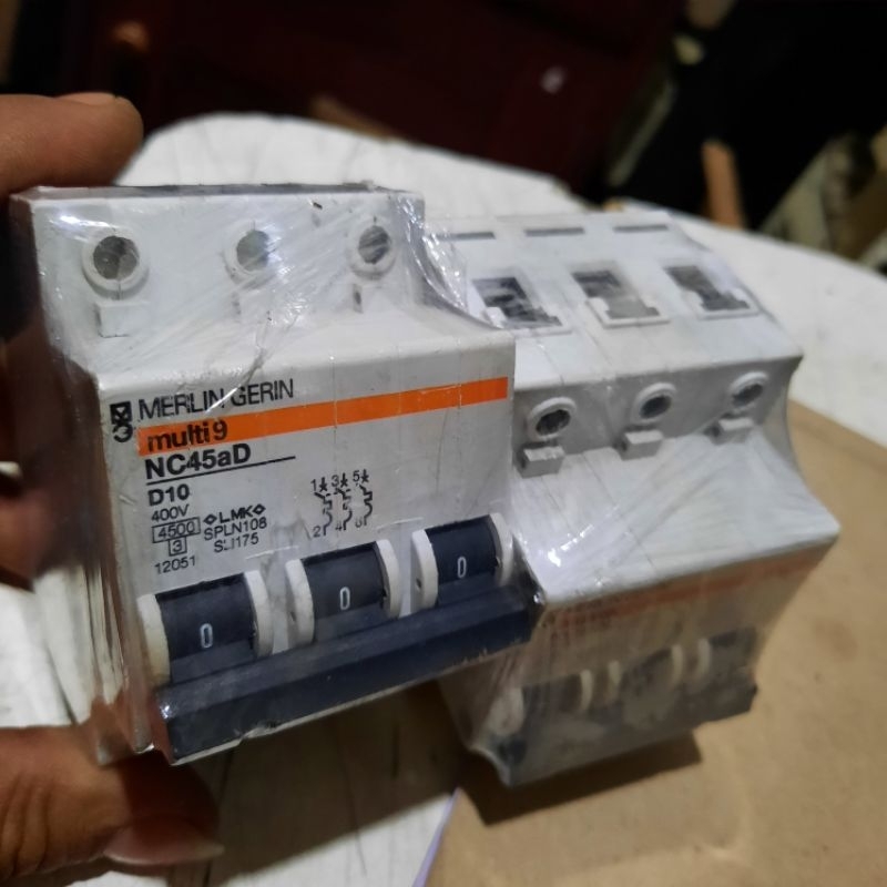 mcb Merlin Gerin multi9 nc45a 3p 10a
