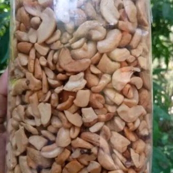 

kacang Mede patahan matang 500 gram