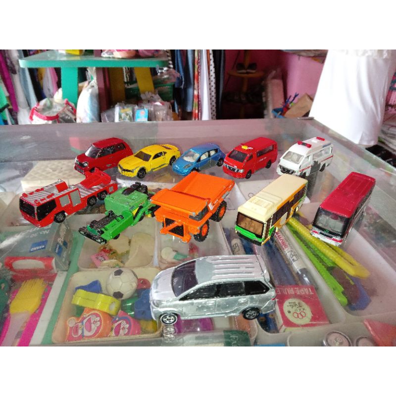 Paket diecast tomica