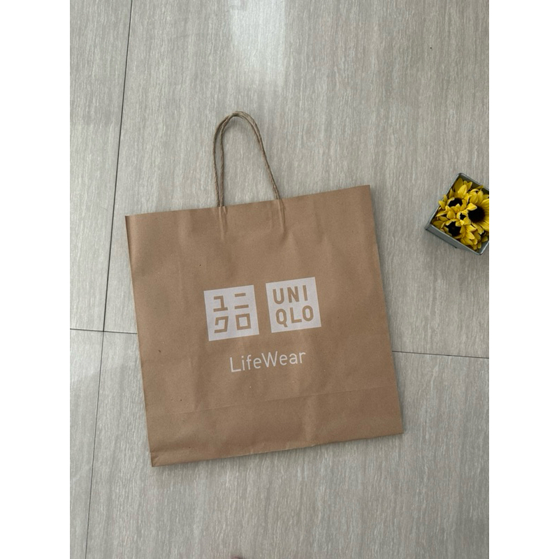 

PAPERBAG UNIQLO (SMALL)