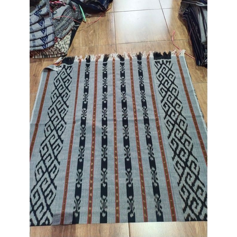 Kain tenun Troso Jepara tenun ikat