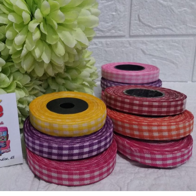

Pita kain motif kotak 1/2 inch / 1.25 cm 20 yard (18 meter) grosir aksesoris dekorasi parsel hadiah hampers murah