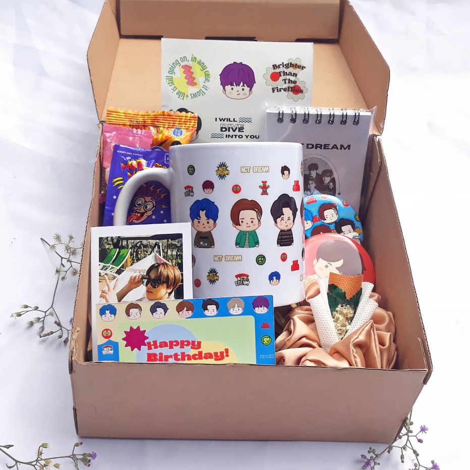 

Penjualan TerbaikCOD GIFT BOX HAMPERS NCT NCT KPOP HAMPERS NCT DREAM FOR BIRTHDAYUNTUK HADIAH ULANG TAHUN NCT