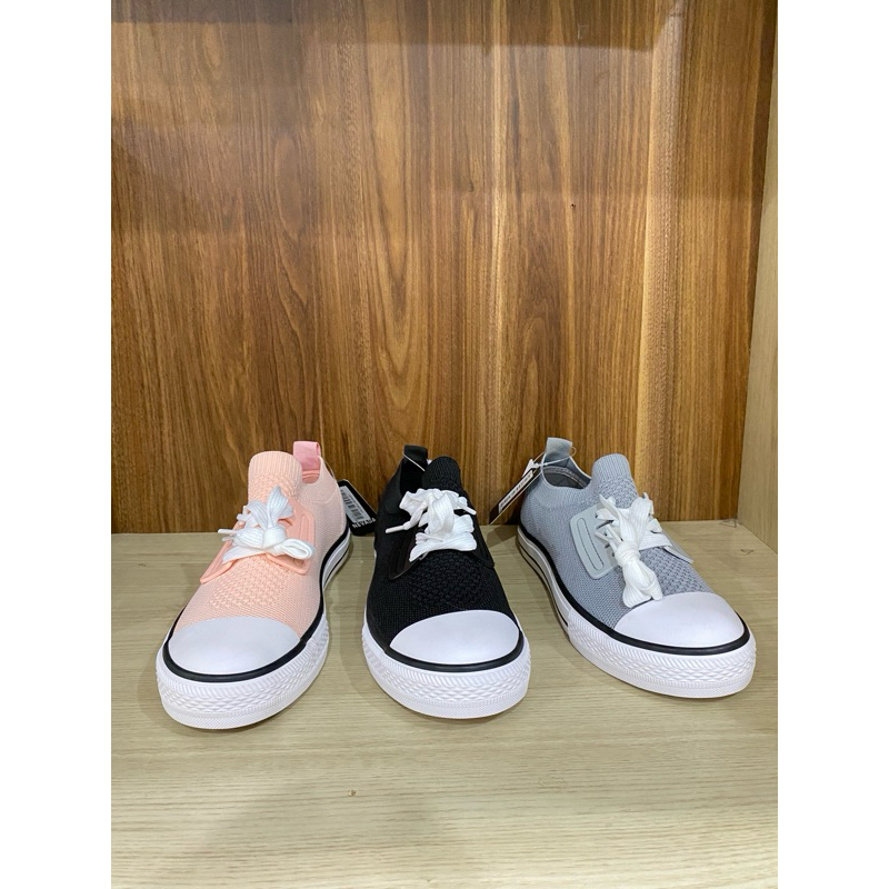 Sepatu nevada Slip on