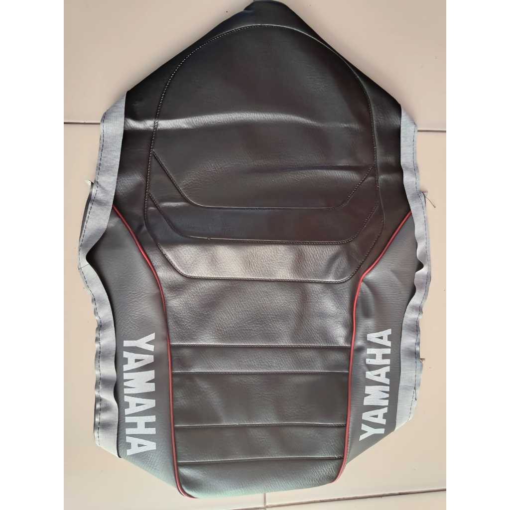 KULIT JOK MOTOR YAMAHA  ALFA- SARUNG JOK MOTOR YAMAHA  ALFA LIS MERAH