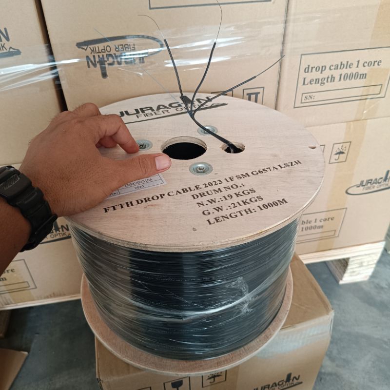 Dropcore 1 core 3 seling / kabel dorpcore 1 core 3 seling / dropwire fo