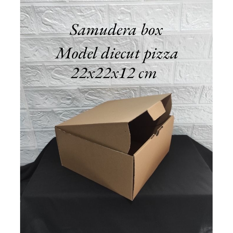 

kardus karton uk 22x22x12 cm model diecut pizza untuk packing souvenir dll
