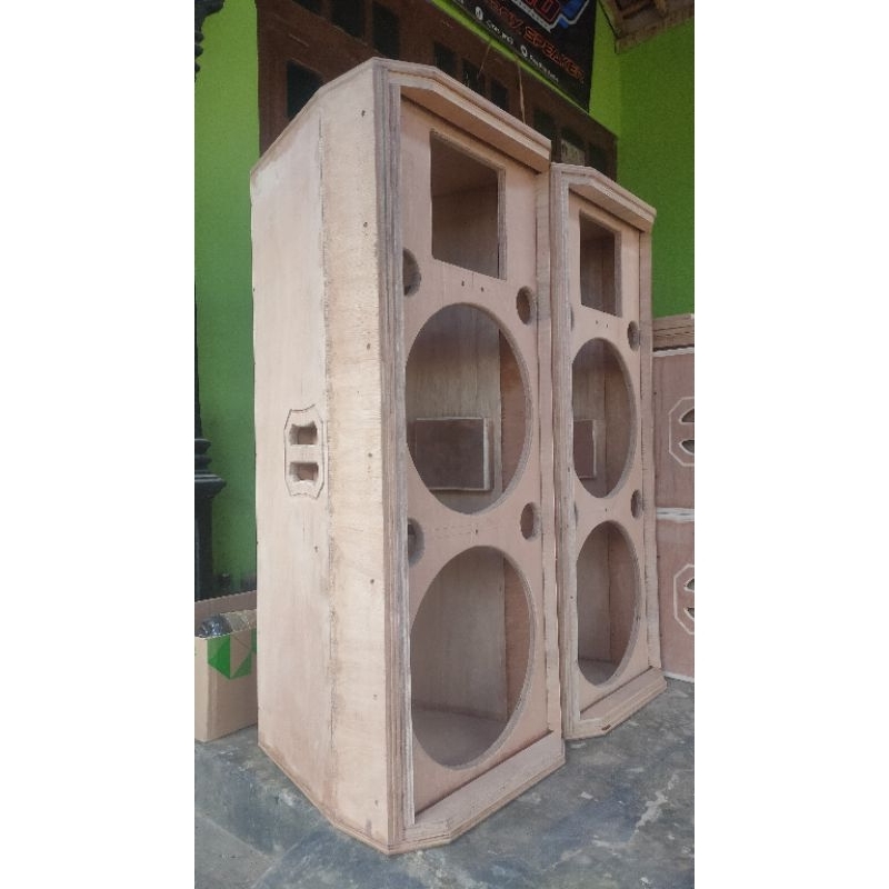 BOX SR 15 INC,,BOX MONITOR 15 INC / BOX SIDEFIL 15 INC...