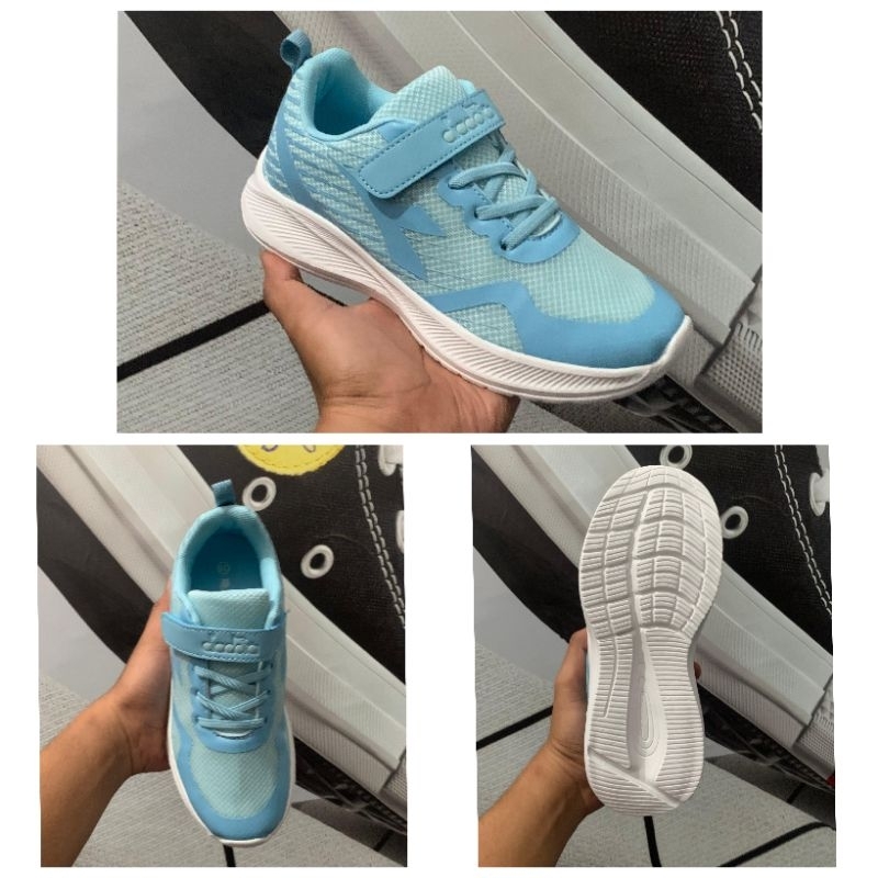 Sepatu anak Diadora original