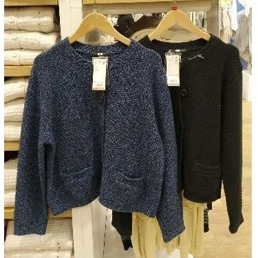 UNIQLO SWEATER RAJUT SALE