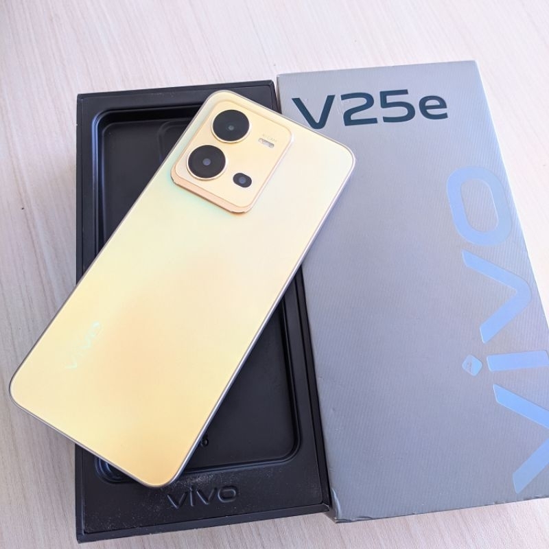 Vivo V25e  Ram 8/256  SEKEN