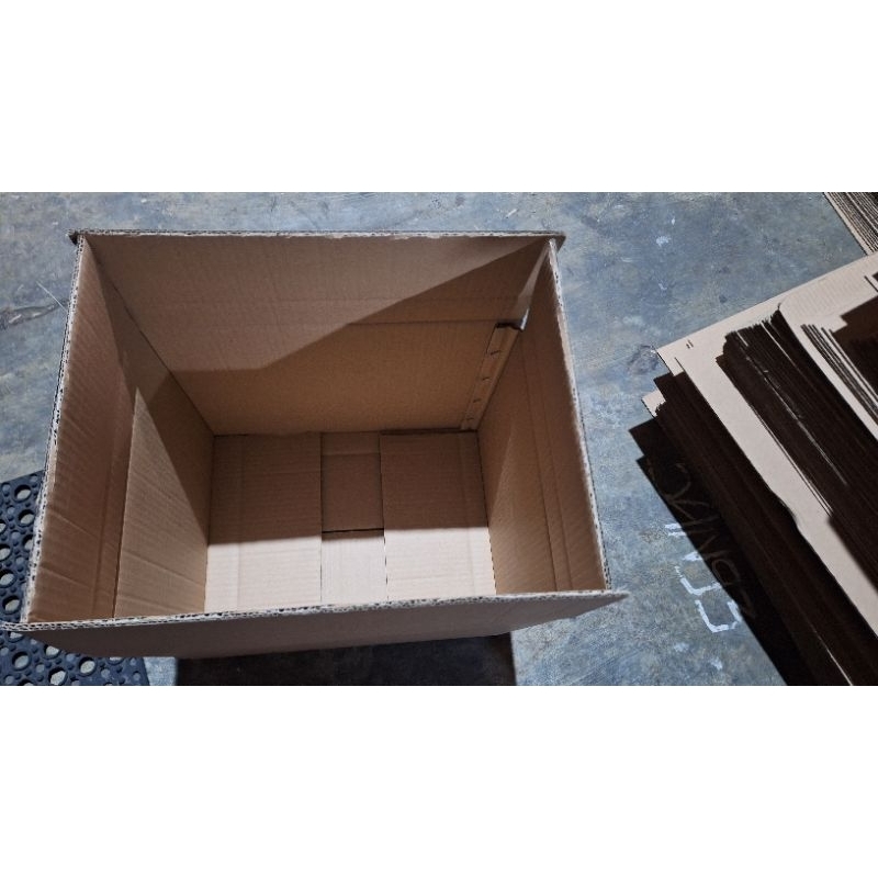 

link custom 26x26x10 cm = 150 pcs