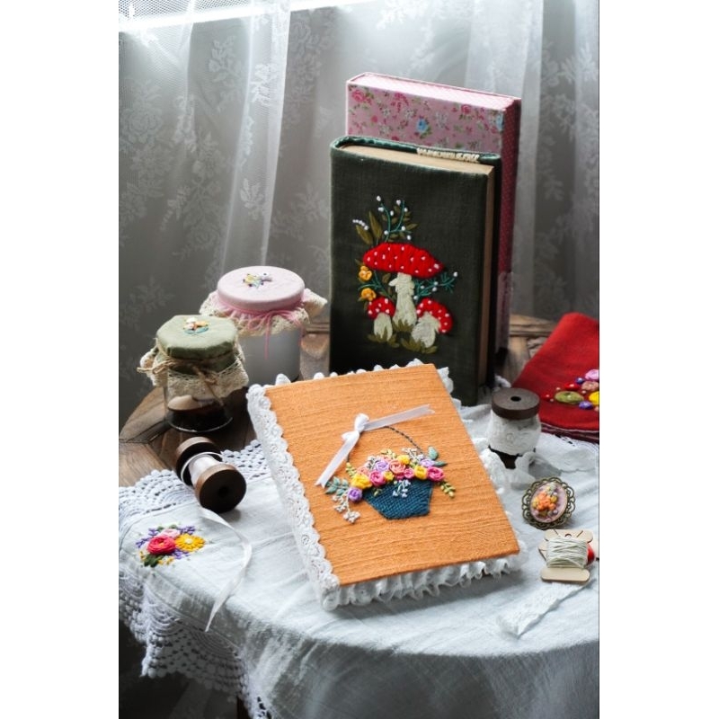 

Book Cover Embroidered - Cover Alquran Kostum Ukuran - Embroidery Book | Cover Buku Kain Disulam Handmade