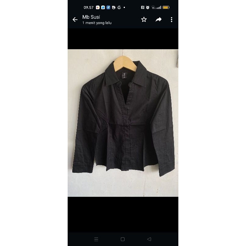kemeja hitam full kancing