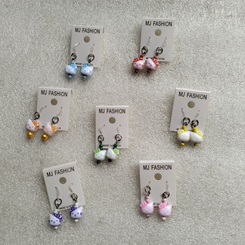 Anting kait plastik helo kitty