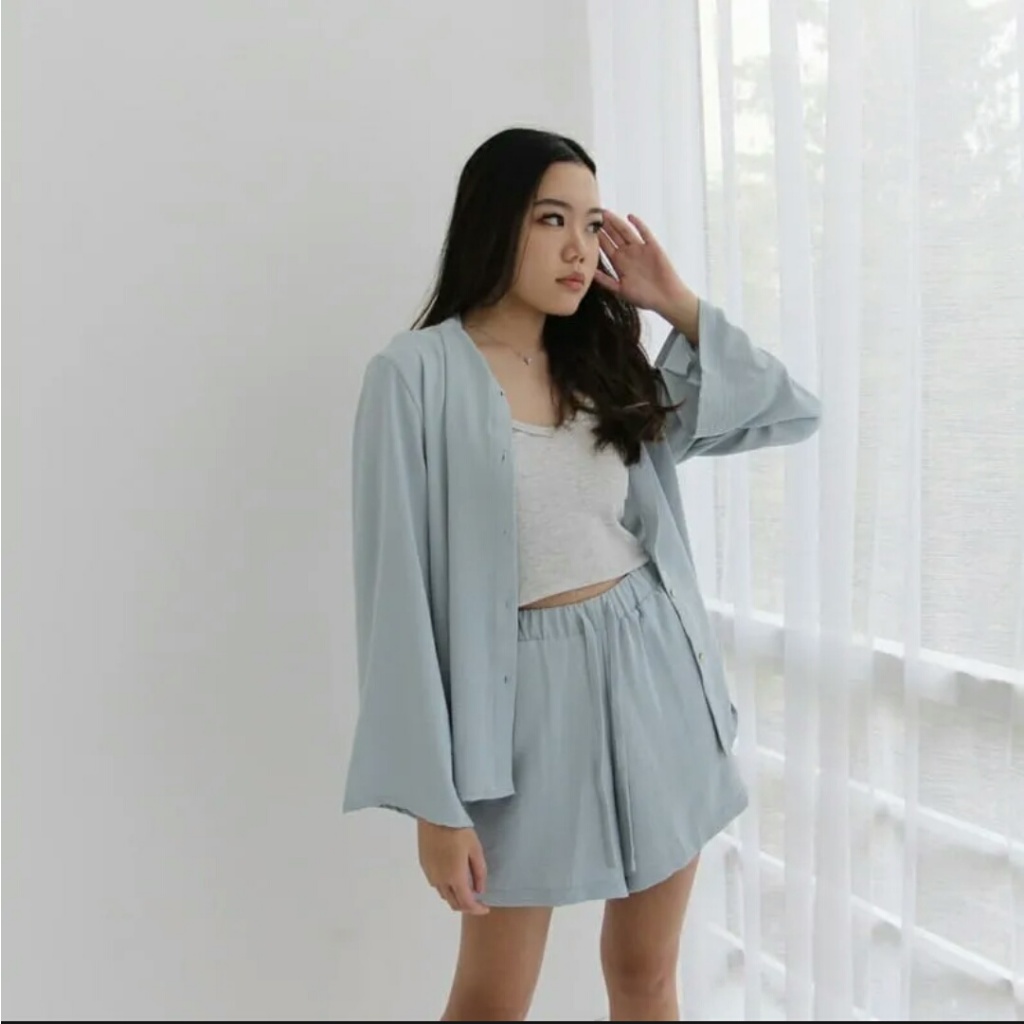 setelan wanita crop top LIVINA crinkle air flow premium tersedia 3 size L XL XXL pakaian untuk remaj