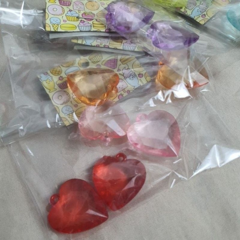 Mote kristal model love