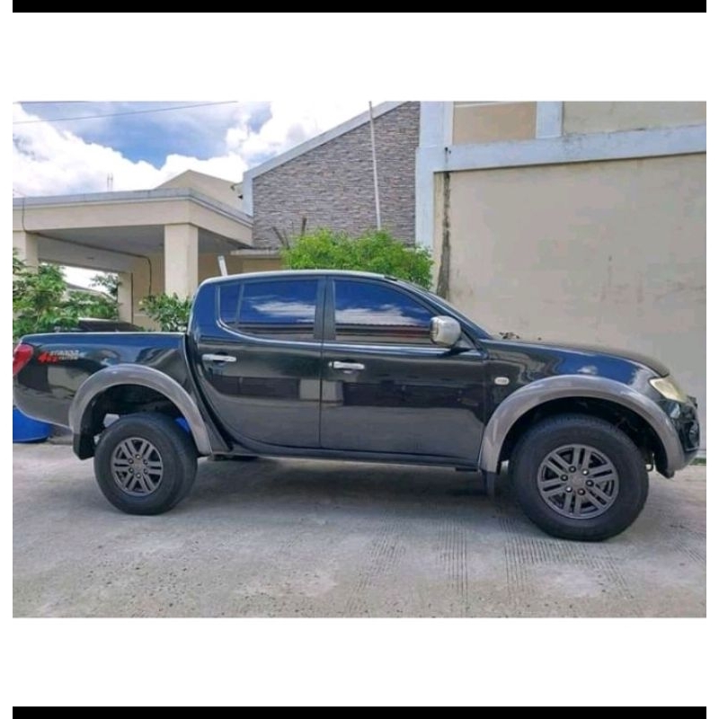 OVER FENDER SPAKBOR TRITON FENDER STRADA TRITON LAMA MODE ORI TAHUN 2008-2015 harga satuan