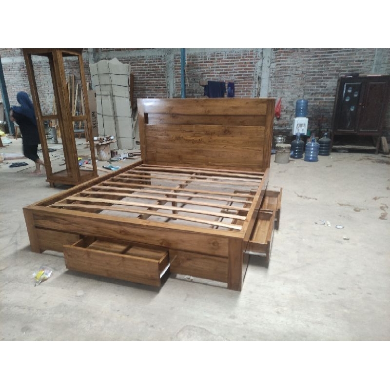 dipan tempat tidur minimalis modern 3 laci no 1 kayu jati