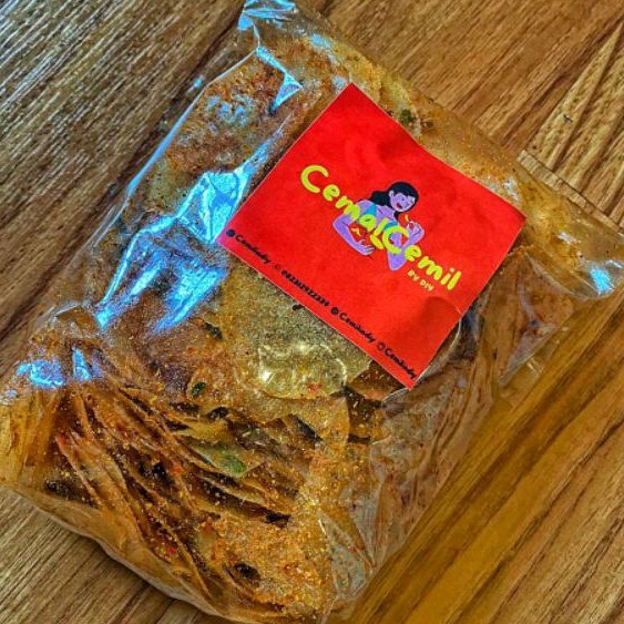 

Keripik Kaca (KRIPCA) 500 gr Cemilan Murah Enak Bumbu Melimpah