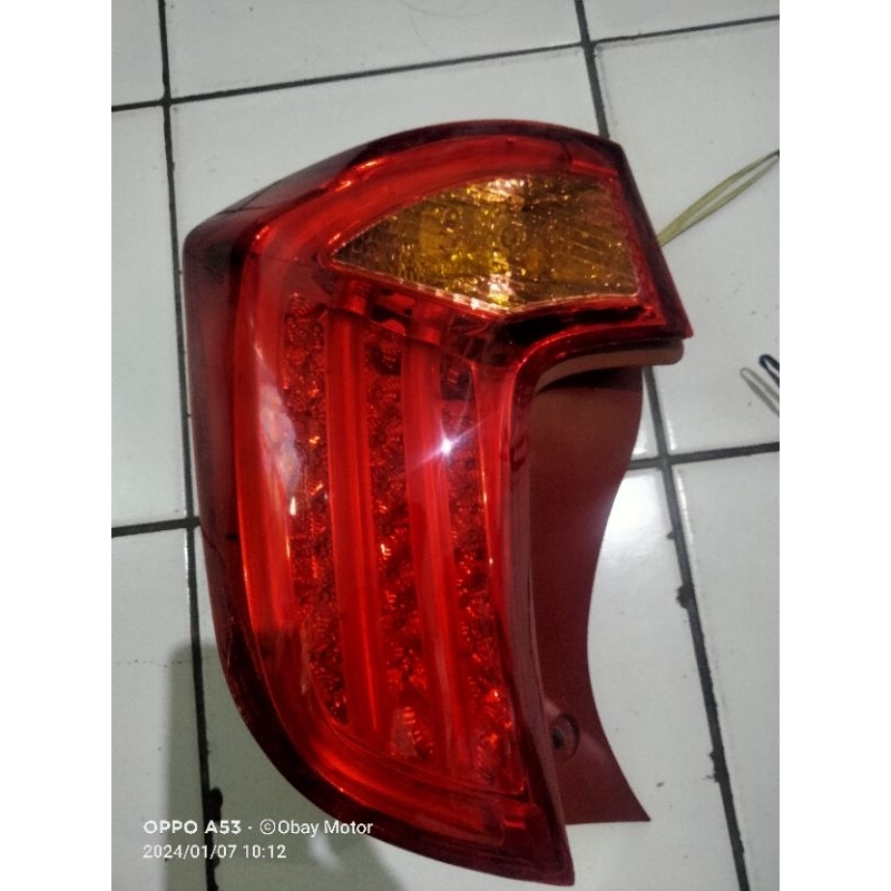stoplamp kia picanto 2015