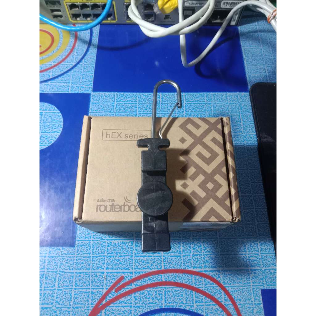 S CLAMP PENGAIT KABEL FIBER OPTIK-OPTIC FTTH