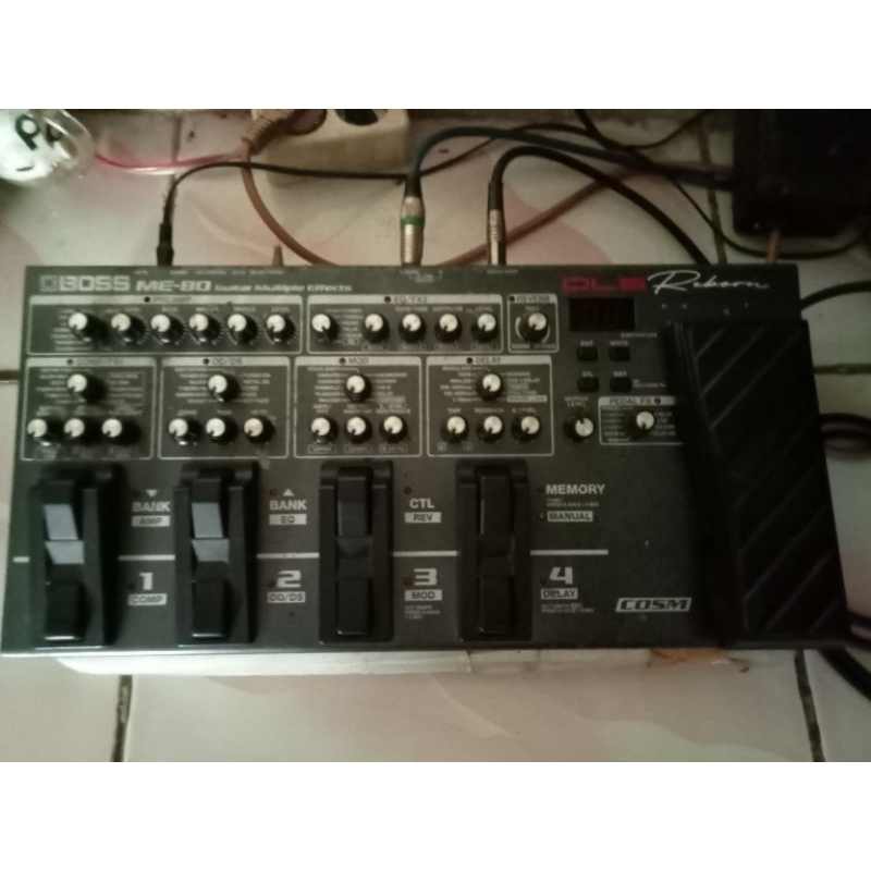 efek gitar boss me80