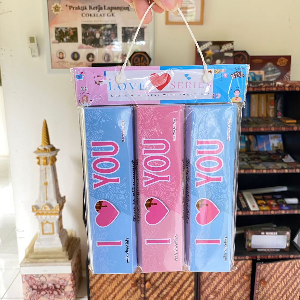 

PAKET HEMAT VALENTINE | COKLAT I LOVE YOU ISI 3x56gr