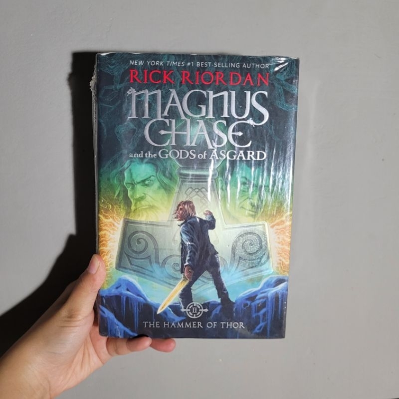 Buku Magnus Chase The Hmmer of Thor Hard Cover - Rick Riordan Ori