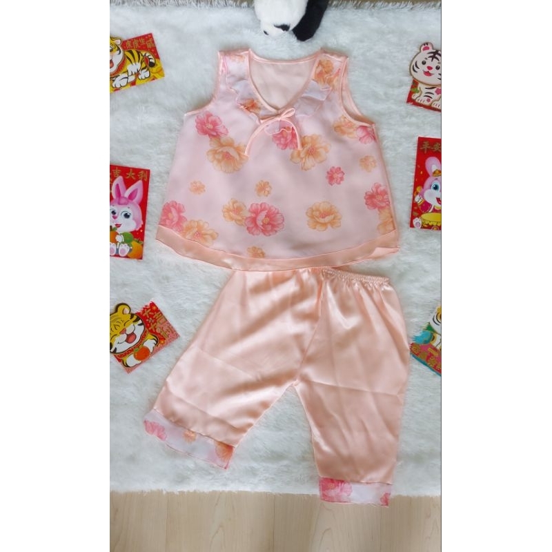 PRELOVED BAJU IMLEK ANAK PEREMPUAN FLORAL