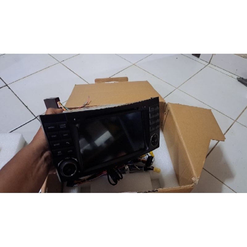 Head unit radio mercedes-benz E-class W211