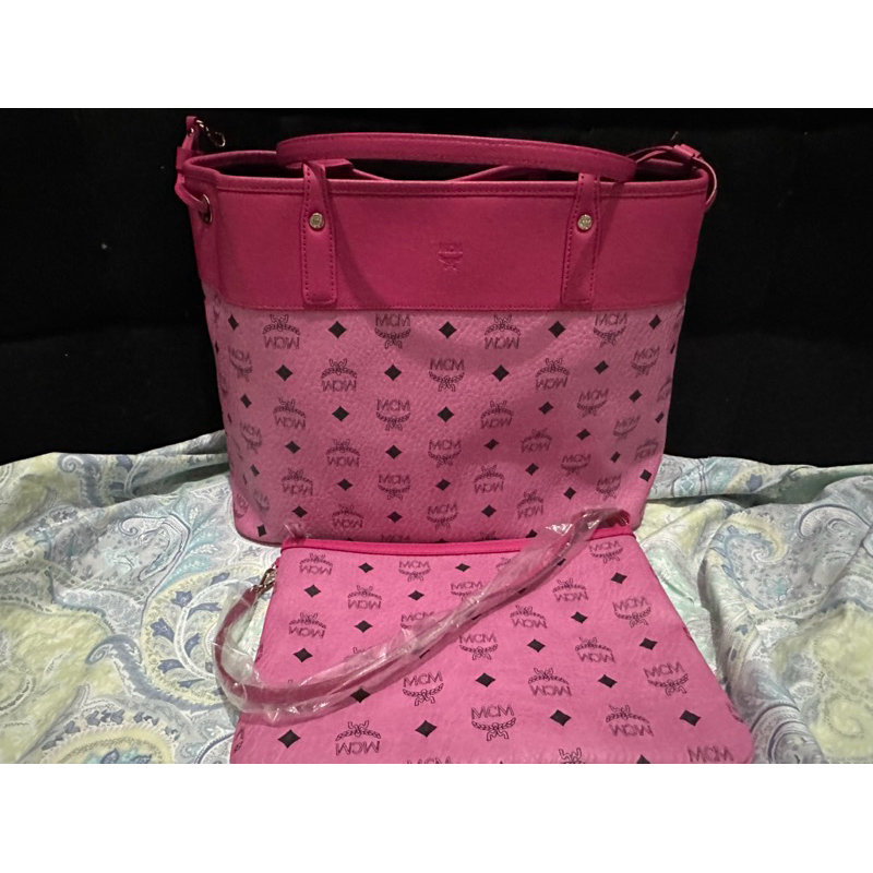 Preloved like New MCM Visetos Arean pink tote bag with matching removable pouch