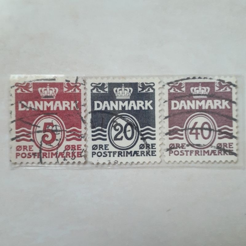 

(A) Perangko Denmark Wavy Lines (NO Hearts / LINED Background) Tahun 1938-1981 set 3pcs