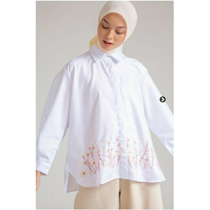 SALE RIA MIRANDA Sivana Top Off White dari RiaMiranda. BACA DESKRIPSI