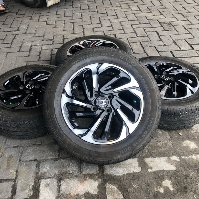 VELG OEM STD MOBILIO RS R15 BAN 185/65 R15