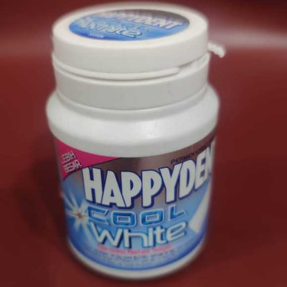 

Happydent Cool White 61.6gr - Permen Karet Mint Dingin Segar