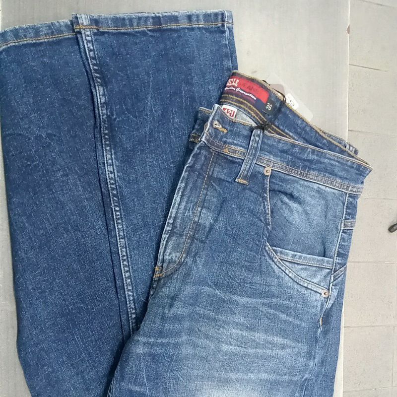 Gabrielle Celana jeans Pria Slim Fit / Ramayana Cibitung