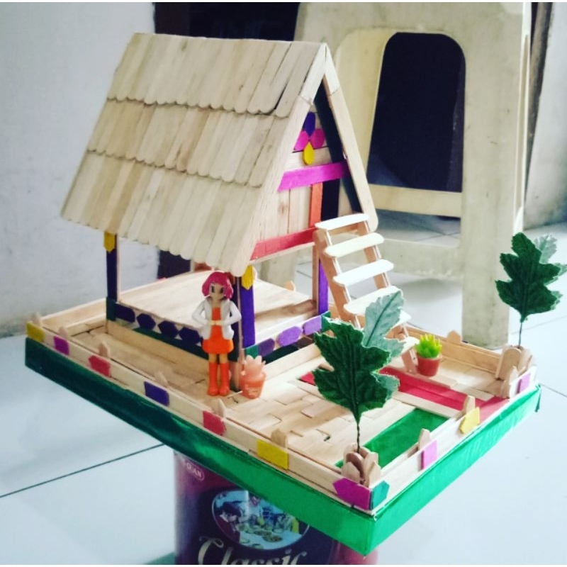Miniatur Rumah Adat Tambi 02