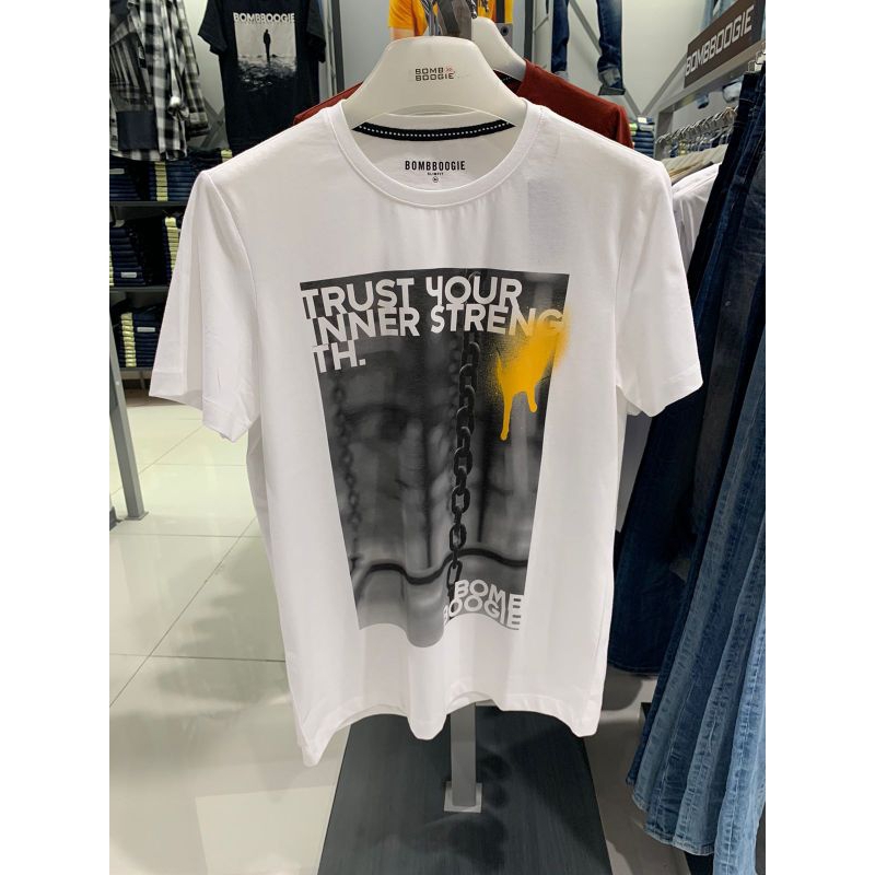 BOMBBOOGIE Kaos/T-shirt slimfit