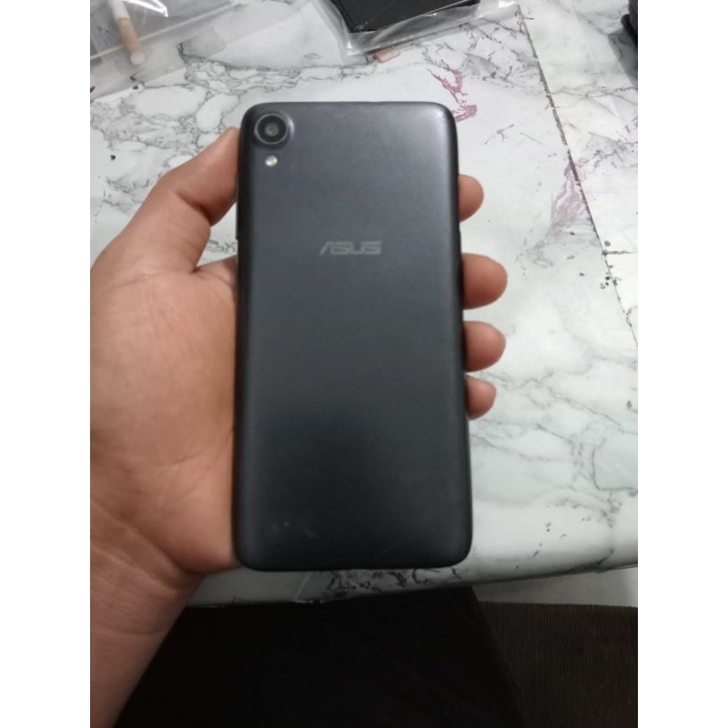 asus zenfone live 2 2/16 minus matot