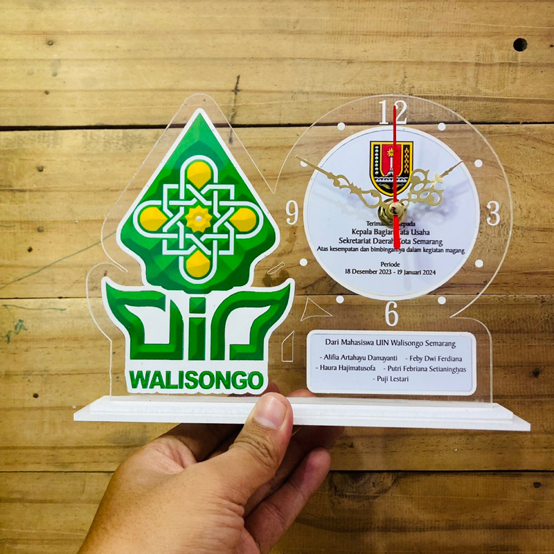Vandek Plakat Custom Logo UIN Walisongo dgn Mesin Jam Bonus Box Kado dan Pita