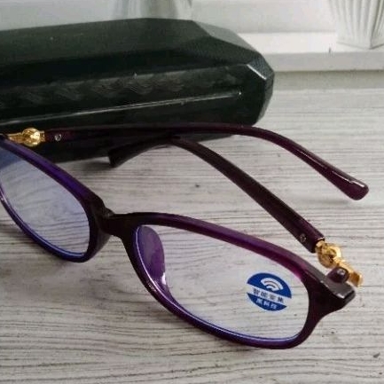 Kacamata Baca Wanita auto focus