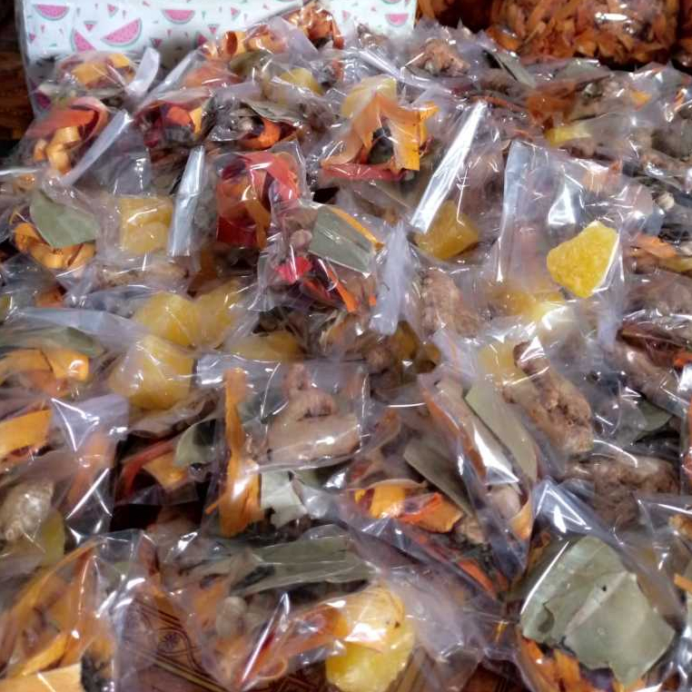 

Wedang uwuh minuman khas JOGJA dapat menjaga kesehatan