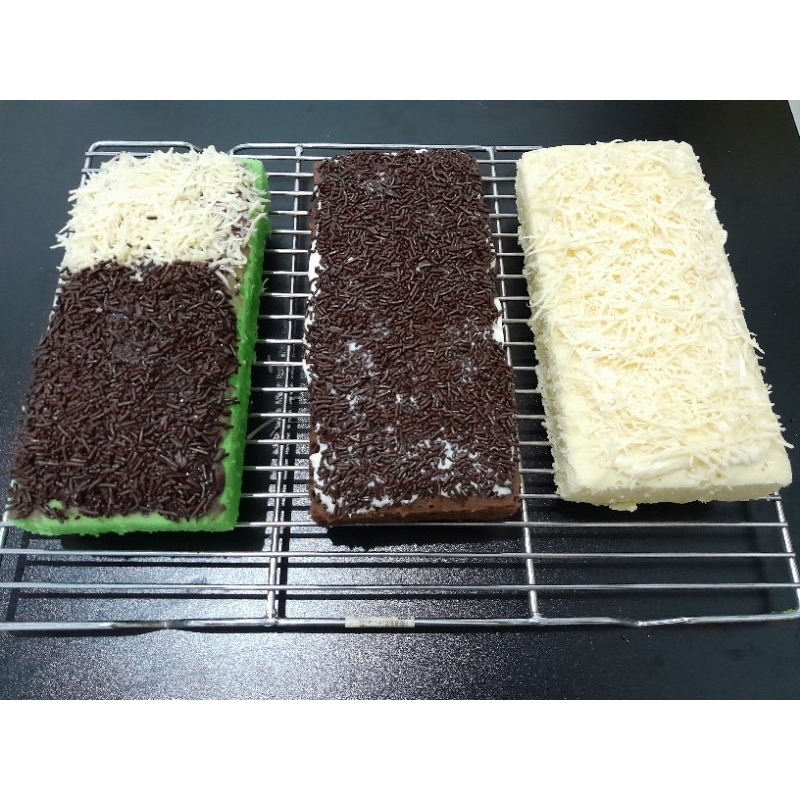 

aneka bolu kukus ( pandan, coklat, susu, taro, red velvet)