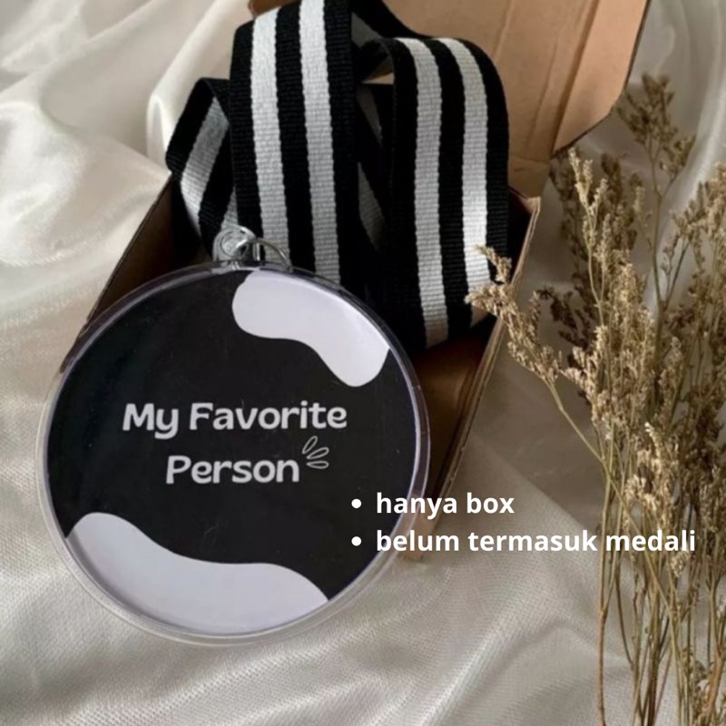 

BOX ONLY - Kardus Box Medali 8x8cm | Hanya BOX