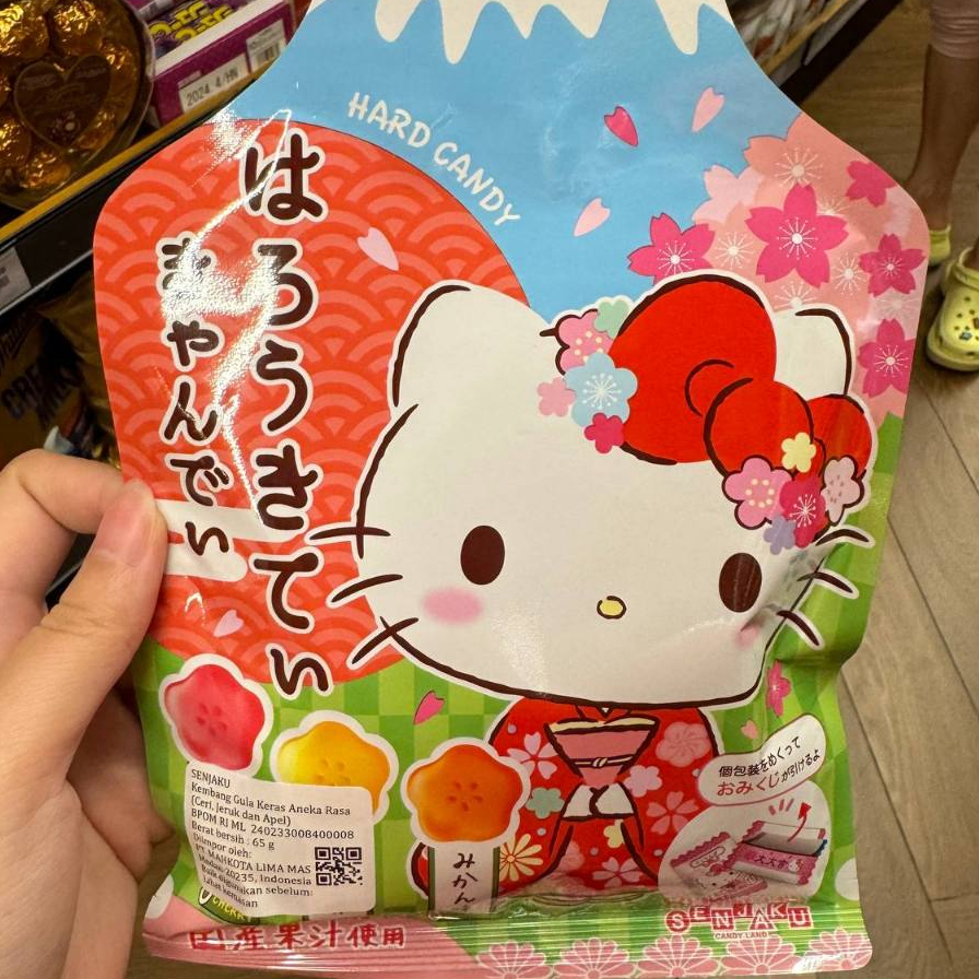 

Senjaku Hello Kitty Candy Kembang Gula Keras Rasa Ceri Jeruk Apel