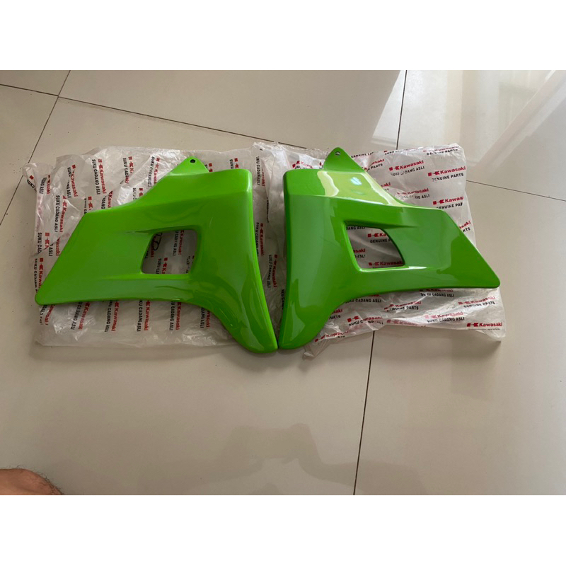 Sayal Shroud Ninja R KIS Ninja R lama Body Cover Radiator Ninja Kis  R lama hijau muda 3X  ORIGINAL 