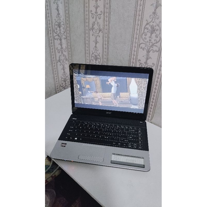 Laptop ACER Aspire E421 second